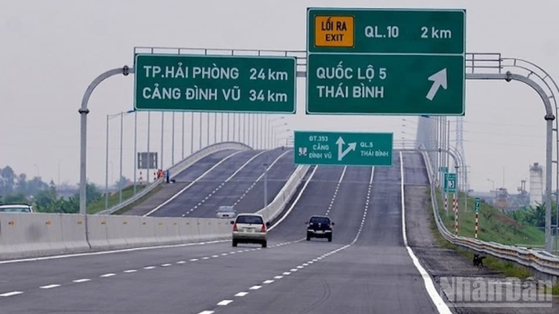 Quốc lộ 5 là tuyến giao thông huyết mạch kết nối các vùng kinh tế trọng điểm khu vực đồng bằng sông Hồng. ndo_br_thiet-ke-chua-co-ten-25.png