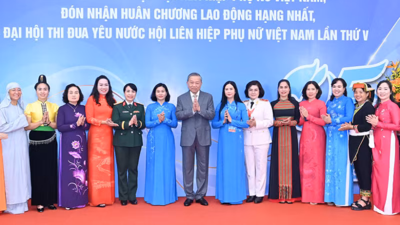 Tổng Bí thư Tô Lâm và các đại biểu tại lễ kỷ niệm. (Ảnh: ĐĂNG KHOA)