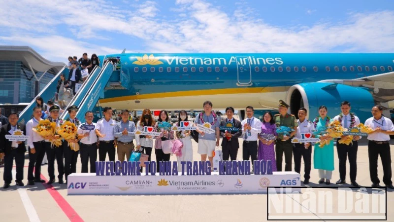 Lễ khai trương đường bay thẳng kết nối Nha Trang và Busan (Hàn Quốc) tại Cảng Hàng không quốc tế Cam Ranh.