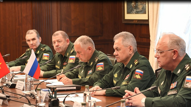 Đoàn đại biểu Bộ Quốc phòng Nga.