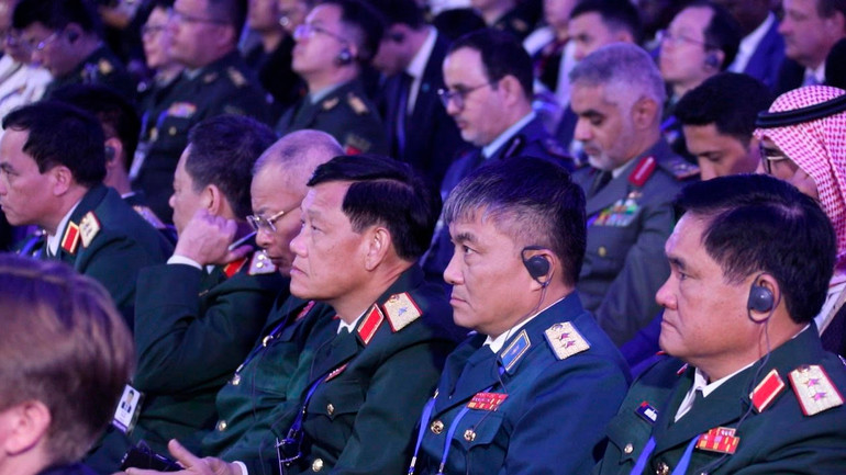 Đoàn đại biểu cấp cao Bộ Quốc phòng Việt Nam dự MCIS-11.