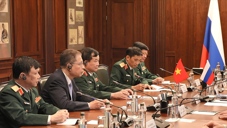 Đoàn đại biểu Bộ Quốc phòng Việt Nam.