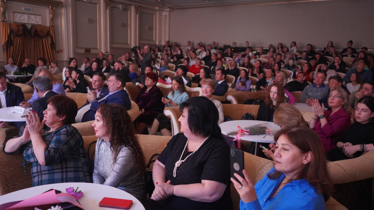 Đêm chung kết thu hút rất nhiều khán giả.