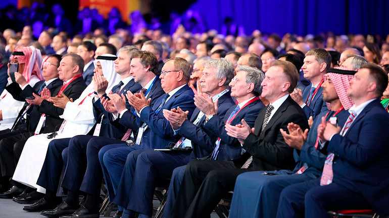 Các đại biểu tham dự phiên họp toàn thể. (Ảnh: KREMLIN.RU)