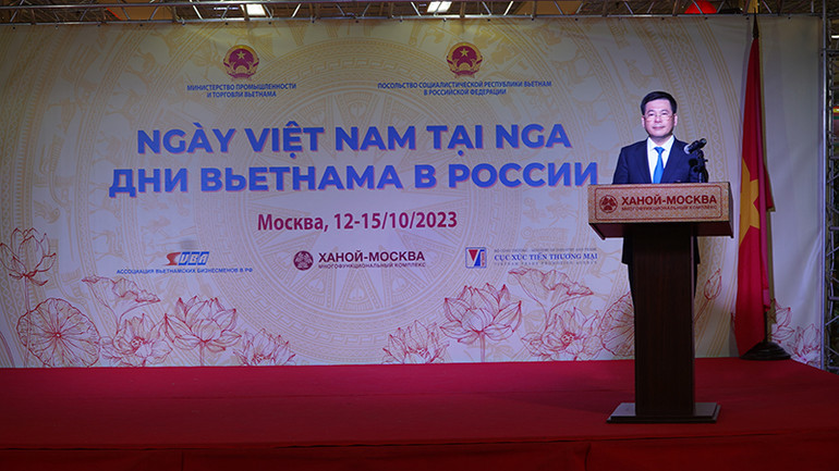 Bộ trưởng Nguyễn Hồng Diên phát biểu tại lễ khai mạc. (Ảnh: XUÂN HƯNG)