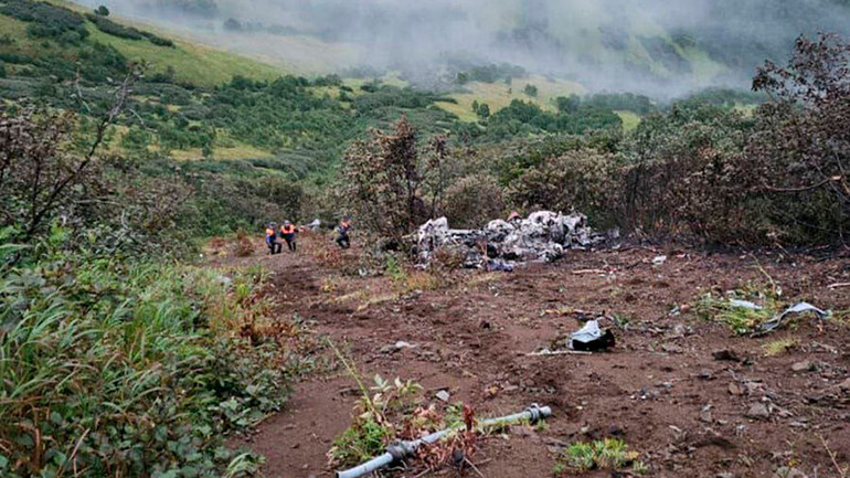 Hiện trường vụ tai nạn trực thăng Mi-8. (Ảnh: Bộ Tình trạng khẩn cấp Nga) Hiện trường vụ tai nạn trực thăng Mi-8. (Ảnh: Bộ Tình trạng khẩn cấp Nga)