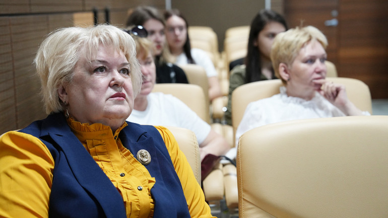 Hội thảo thu hút sự quan tâm của nhiều người Nga muốn tìm hiểu về Việt Nam. (Ảnh: XUÂN HƯNG)