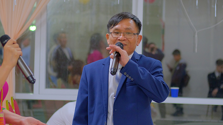 Phó Chủ tịch Hội người Việt Nam tại thành phố Kazan Trần Văn Tuyên phát biểu.