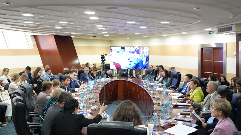 Hội thảo thu hút sự tham gia của nhiều chuyên gia, học giả người Nga và Việt Nam.