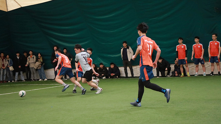 Trận chung kết diễn ra kịch tính. (Ảnh: Đoàn Cơ sở Saint Petersburg)