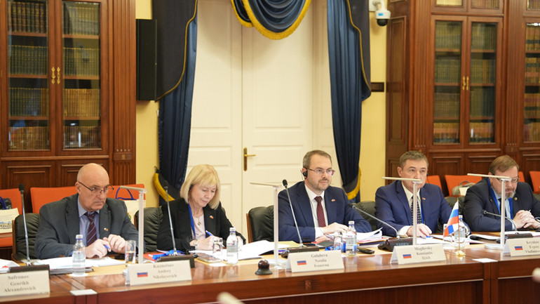 Ông Konstantin Ilich, Thứ trưởng Khoa học và Đại học Liên bang Nga, Chủ tịch Phân ban Nga, đồng Chủ tịch Ủy ban Phối hợp liên Chính phủ về Trung tâm Nhiệt đới Việt-Nga. (Ảnh: XUÂN HƯNG)