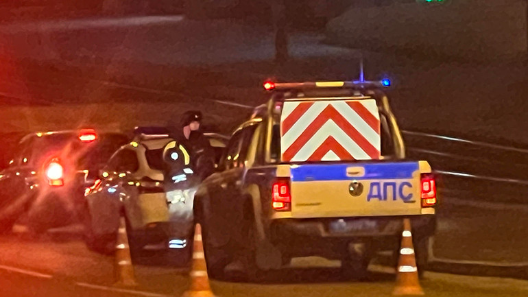 Lực lượng an ninh Nga lập nhiều chốt chặn trên đường phố Moskva. (Ảnh: Xuân Hưng) Lực lượng an ninh Nga lập nhiều chốt chặn trên đường phố Moskva. (Ảnh: Xuân Hưng)