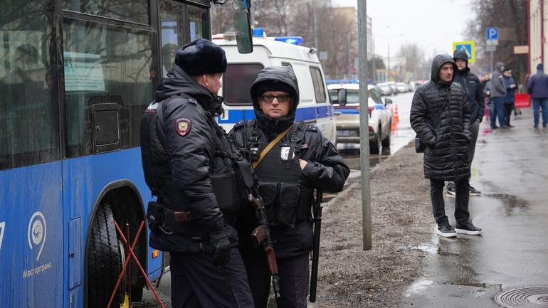 Lực lượng an ninh Nga được tăng cường kiểm tra tại các tuyến phố ở Moskva. Ảnh: XUÂN HƯNG