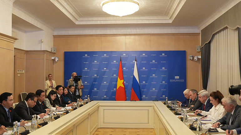 Quang cảnh hội đàm. (Ảnh: XUÂN HƯNG)