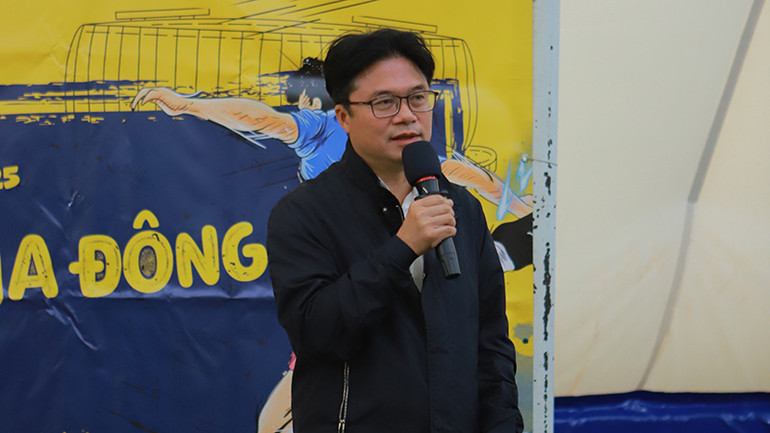 Đại diện nhà tài trợ, ông Dương Chí Kiên, Chủ tịch Tập đoàn Golden Age, phát biểu. Đại diện nhà tài trợ, ông Dương Chí Kiên, Chủ tịch Tập đoàn Golden Age, phát biểu.