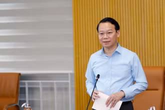 Bộ trưởng Bộ Nông nghiệp và Môi trường Đỗ Đức Duy nhấn mạnh, kiểm soát và cải thiện chất lượng không khí là nhiệm vụ cấp thiết trong bối cảnh phát triển kinh tế-xã hội hiện nay. (Ảnh: KHƯƠNG TRUNG)