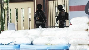 Một vụ bắt giữ ma túy tại Indonesia. Ảnh: AFP