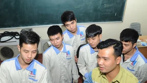 Đào tạo nghề tại Trường cao đẳng Điện lạnh Hà Nội. Ảnh: HẢI NAM