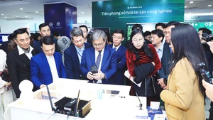 Hà Nội ra mắt Sàn giao dịch công nghệ và Chợ chuyển đổi số. Ảnh: Hanoi.gov