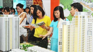 Các doanh nghiệp bất động sản không thể mở bán sản phẩm khi chưa hoàn thành nghĩa vụ tài chính. Ảnh: Nam Anh