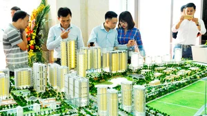 Các doanh nghiệp bất động sản luôn cần vốn để duy trì hoạt động sản xuất, kinh doanh. Ảnh: BẮC SƠN