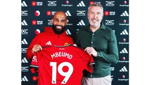 Man United mạo hiểm
