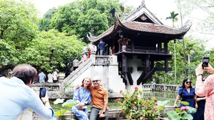 Chính sách miễn visa mở rộng giúp du khách quốc tế có thêm thời gian trải nghiệm văn hóa, thắng cảnh và di sản Việt Nam. Ảnh: MINH LÊ