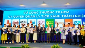Các hệ thống phân phối lớn đã được ủy quyền quản lý “Tick xanh trách nhiệm”.