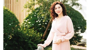 Ca sĩ Quỳnh Hoa trở lại với album mới.