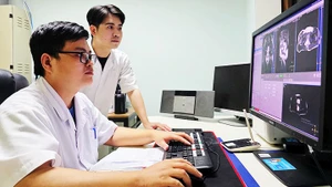 Các kỹ thuật cao được triển khai đồng bộ tại tất cả các bệnh viện sau hợp nhất. Ảnh: THÁI LINH