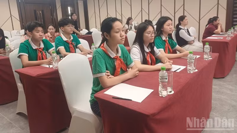Học sinh tham gia hội thảo.