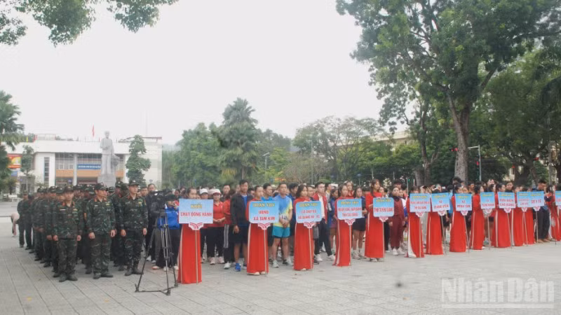 Các vận động viên tham dự giải.