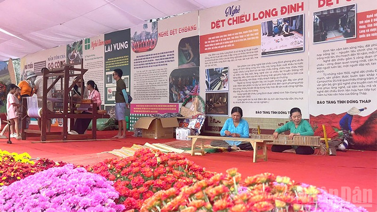 "Không gian miền di sản" phục vụ để du khách có dịp trải nghiệm.