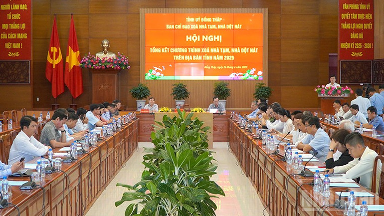 Quang cảnh hội nghị Tổng kết chương trình xóa nhà tạm, nhà dột nát trên địa bàn tỉnh Đồng Tháp năm 2025. ndo_br_nhatam3.jpg