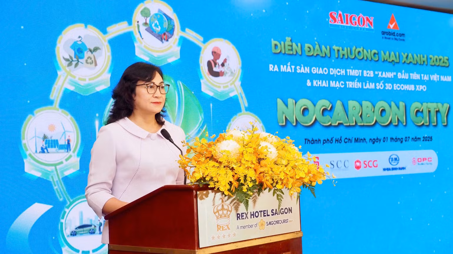 thu-truong-bo-cong-thuong-phan-thi-thang-phat-bieu-dinh-huong-cac-muc-tieu-tai-dien-dan-anh-sggp.jpg