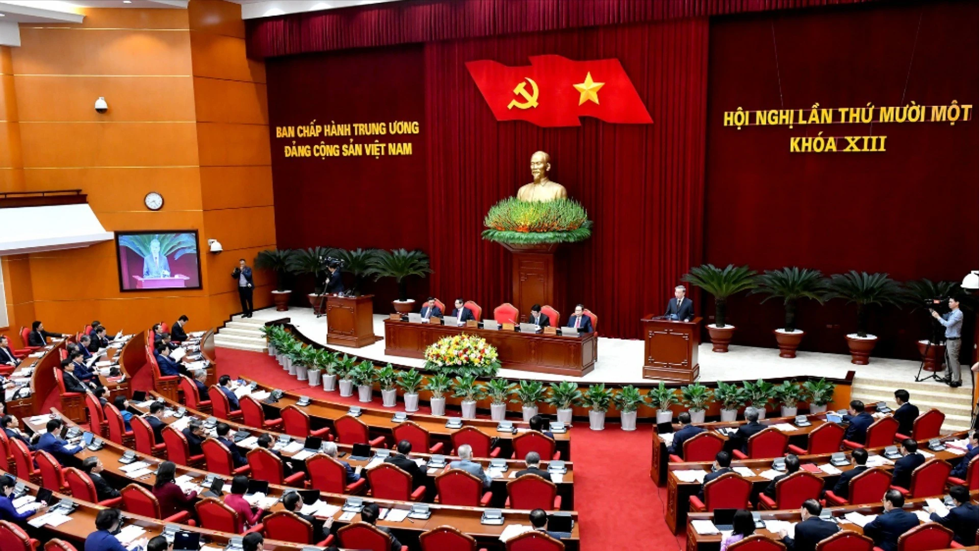Hội nghị lần thứ 11 Ban Chấp hành Trung ương Đảng Cộng sản Việt Nam khóa XIII đã quyết nghị nhiều vấn đề hệ trọng đối với sự phát triển đất nước trong kỷ nguyên mới. (Ảnh: ĐĂNG KHOA)
