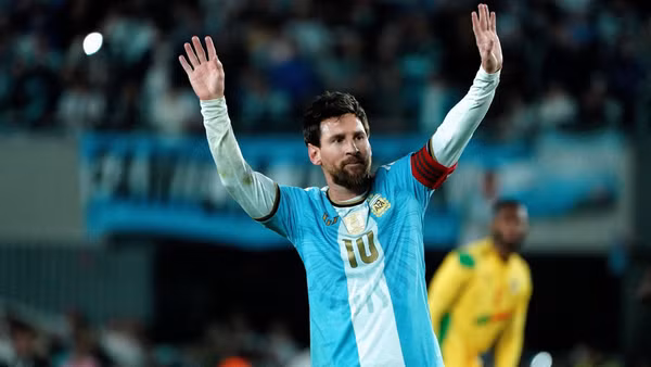 Từ nay Argentina có thêm một cổ động viên mang tên Lionel Messi.