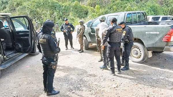 Chiến dịch truy bắt Gregorio Gómez Paiz tại Las Espuelas. Ảnh: Bộ Nội vụ Guatemala