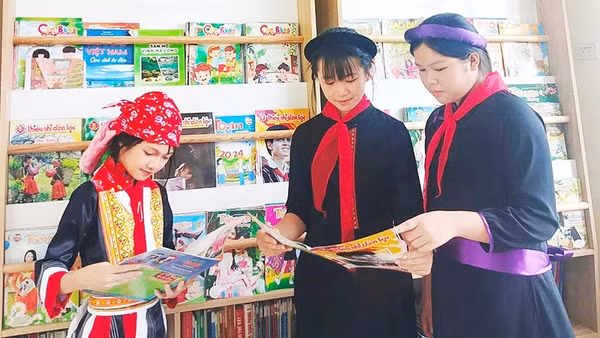 Phòng thư viện mới được khánh thành tại Trường PTNT liên cấp TH & THCS Bình Liêu (TP Quảng Ninh).