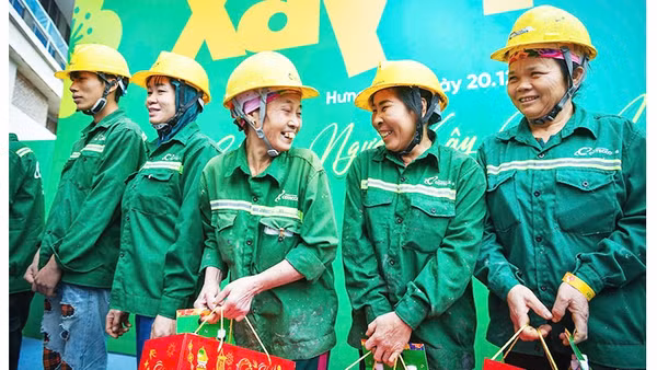 Chính sách tiền lương cần quan tâm đến khả năng đáp ứng nhu cầu thiết yếu, tích lũy và bảo đảm cuộc sống của người lao động. Ảnh: THÀNH ĐẠT