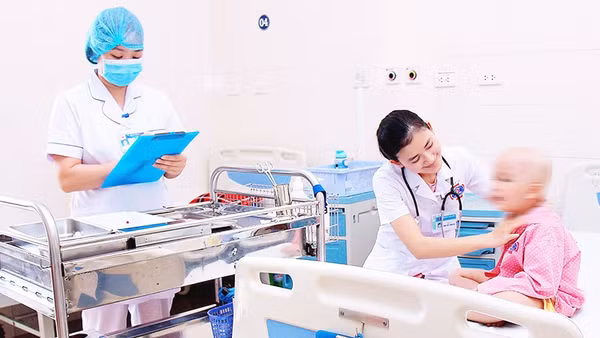Nhiều trường hợp bệnh nhi đang cần được ghép tạng. Ảnh: BẮC SƠN