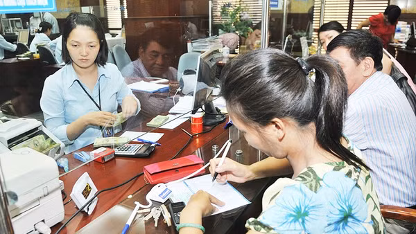 Lãi suất ưu đãi vay mua nhà tại 17 ngân hàng hiện dao động từ 7-13,2%/năm. Ảnh: NAM HẢI