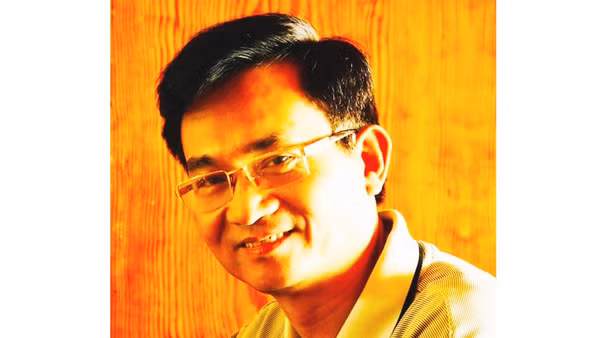 Báo và thơ đều đi tìm sự thật