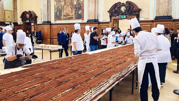 Bánh tiramisu dài nhất thế giới