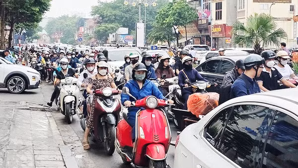 Hà Nội đã xử lý 44/51 điểm ùn tắc giao thông