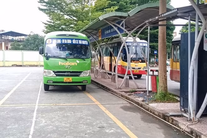 Giá xăng, dầu tăng cao, nhưng Công ty cổ phần Thương mại và Du lịch Hà Lan chấp nhận bù lỗ để phục vụ nhân dân.