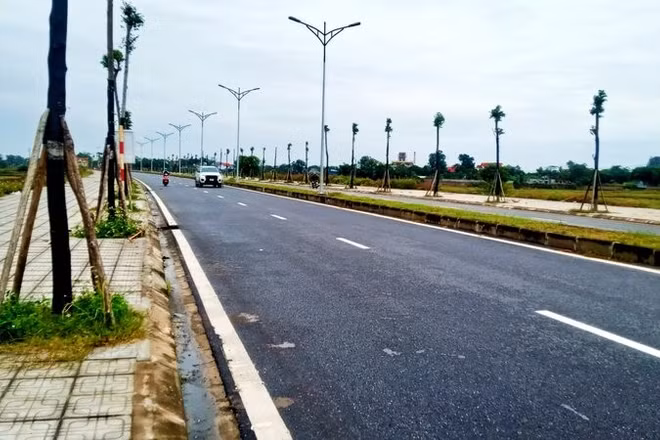 Đoạn tuyến từ cầu Hòa Sơn kết nối với đường vành đai 5 đã hoàn thành từ 2 năm nay.