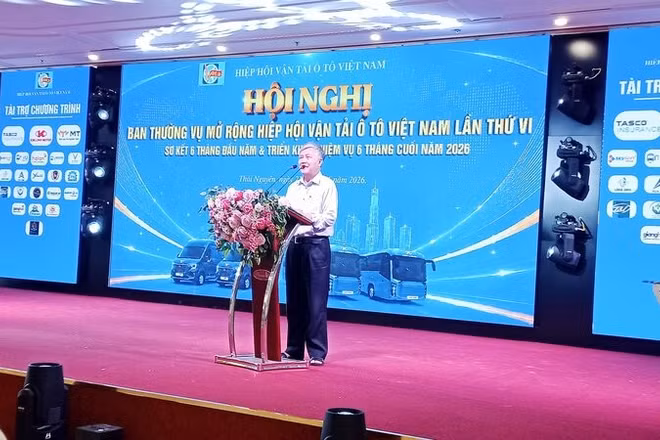 Chủ tịch Hiệp hội vận tải ô-tô Việt Nam Nguyễn Văn Quyền cho biết, thời gian vừa qua Hiệp hội không ngừng củng cố tổ chức, góp phần hoàn thiện thể chế đối vận tải ô-tô.