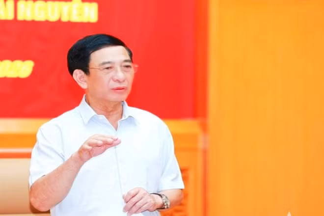 Đại tướng Phan Văn Giang, Ủy viên Bộ Chính trị, Phó Thủ tướng Chính phủ, Bộ trưởng Quốc phòng, Trưởng Đoàn kiểm tra, giám sát, phát biểu tại hội nghị.