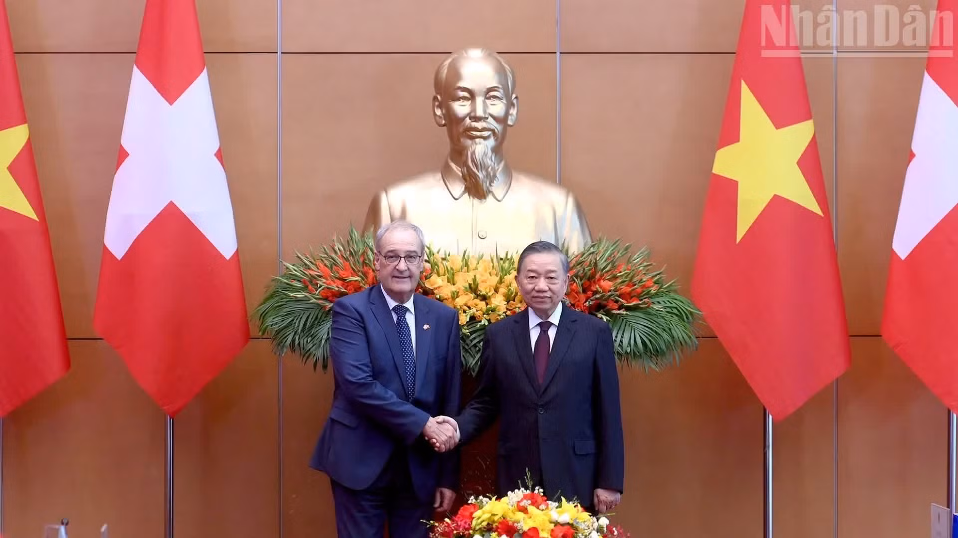 Tổng Bí thư, Chủ tịch nước Tô Lâm và Tổng thống Liên bang Thụy Sĩ Guy Parmelin tại hội đàm. (Ảnh: ĐĂNG KHOA)
